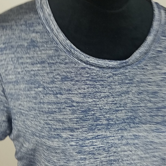 Athleta M side split mesh back blue space tee - Picture 3 of 6